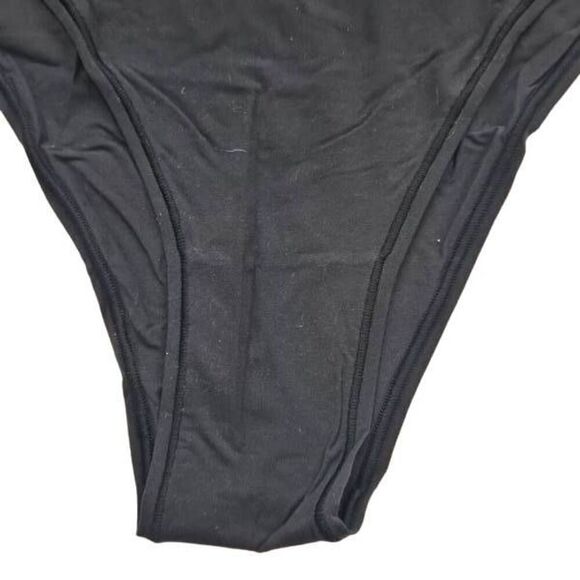 Skims panty Nwt - Picture 5 of 15